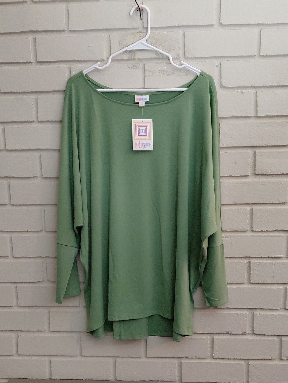 LuLaRoe Sage Green Flowing Dolman Top. Size 3XL  NWT